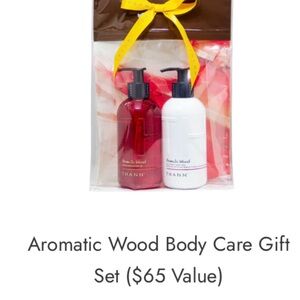 Aromatic Wood Body Care Gift Set - Red and White